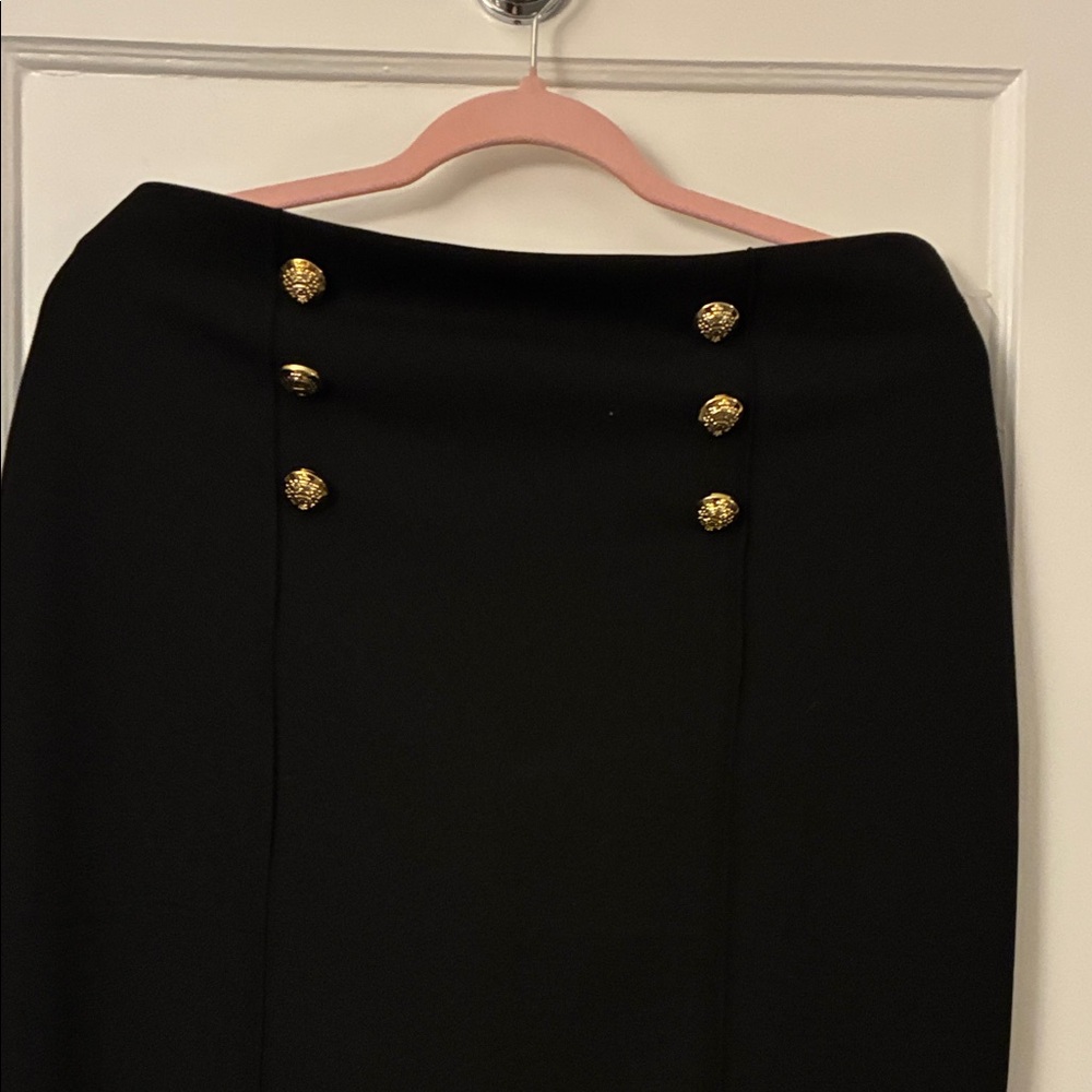 Elegant Black Pencil Skirt with Gold Button Details - Picture 3 of 4